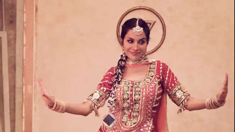 Sara Gurpal Biography, Age, Shows, Career & Facts